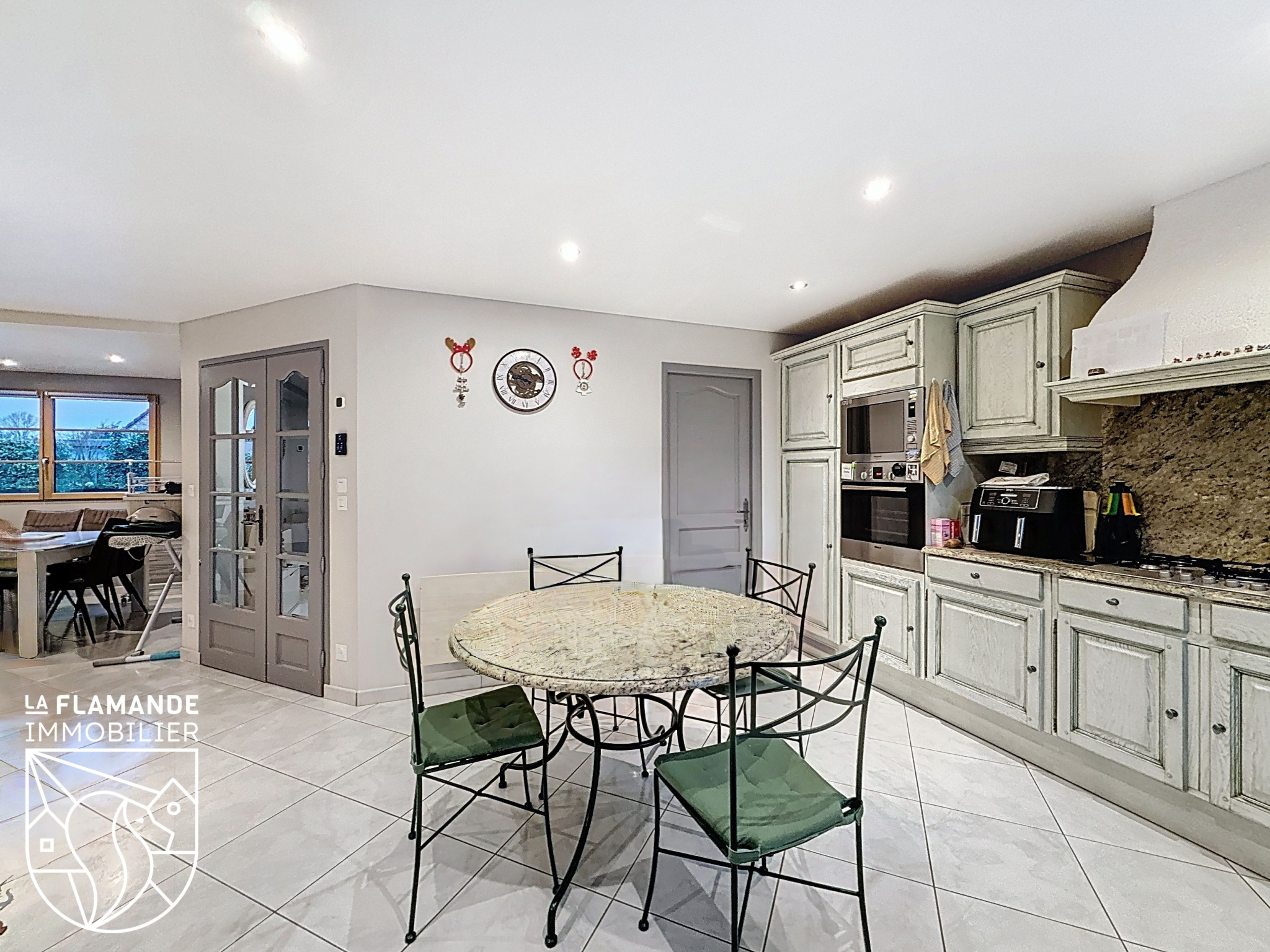 Illustration 5 Maison familiale avec jardin et garage à PRADELLES