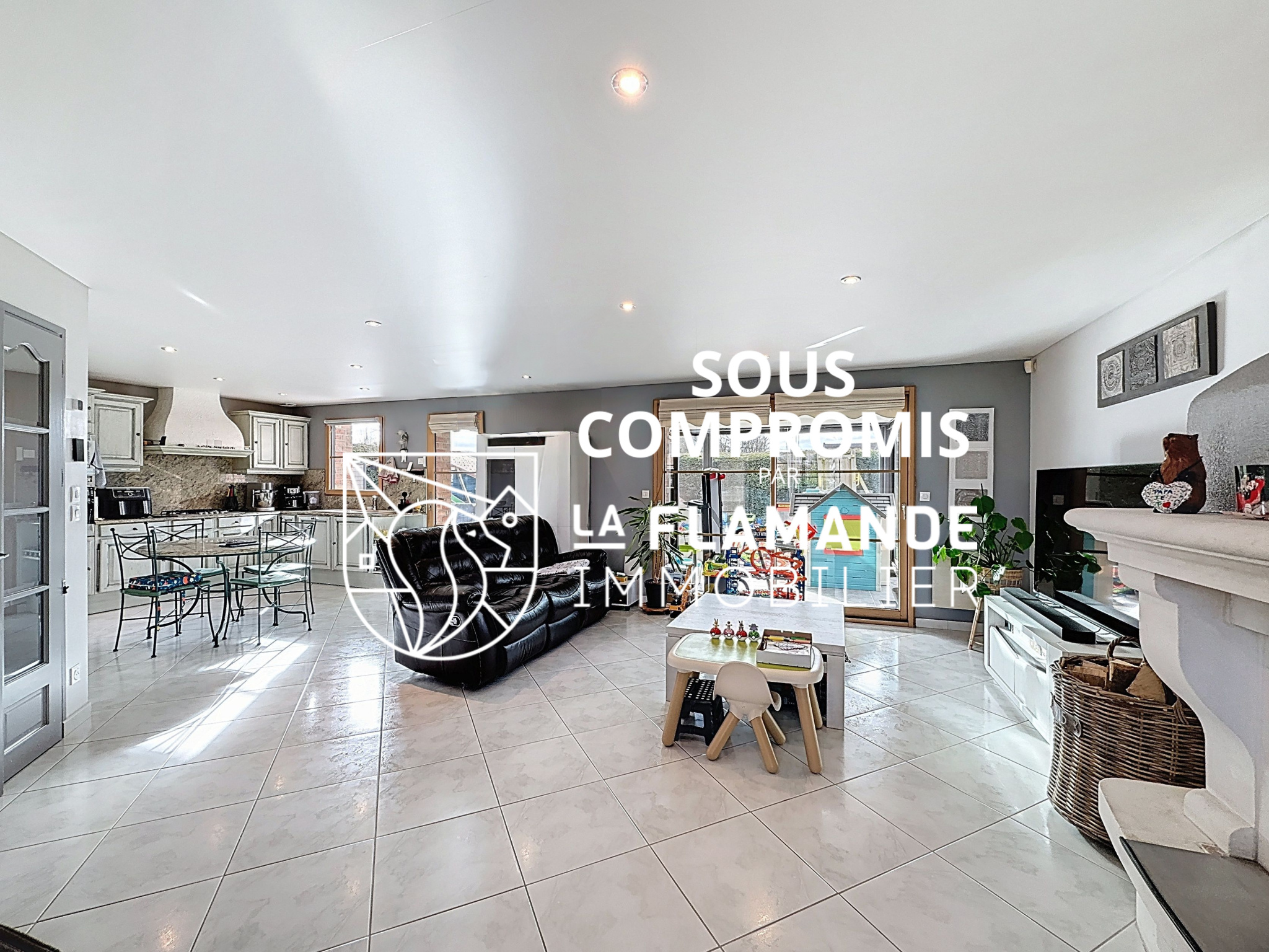 Illustration 0 SOUS COMPROMIS