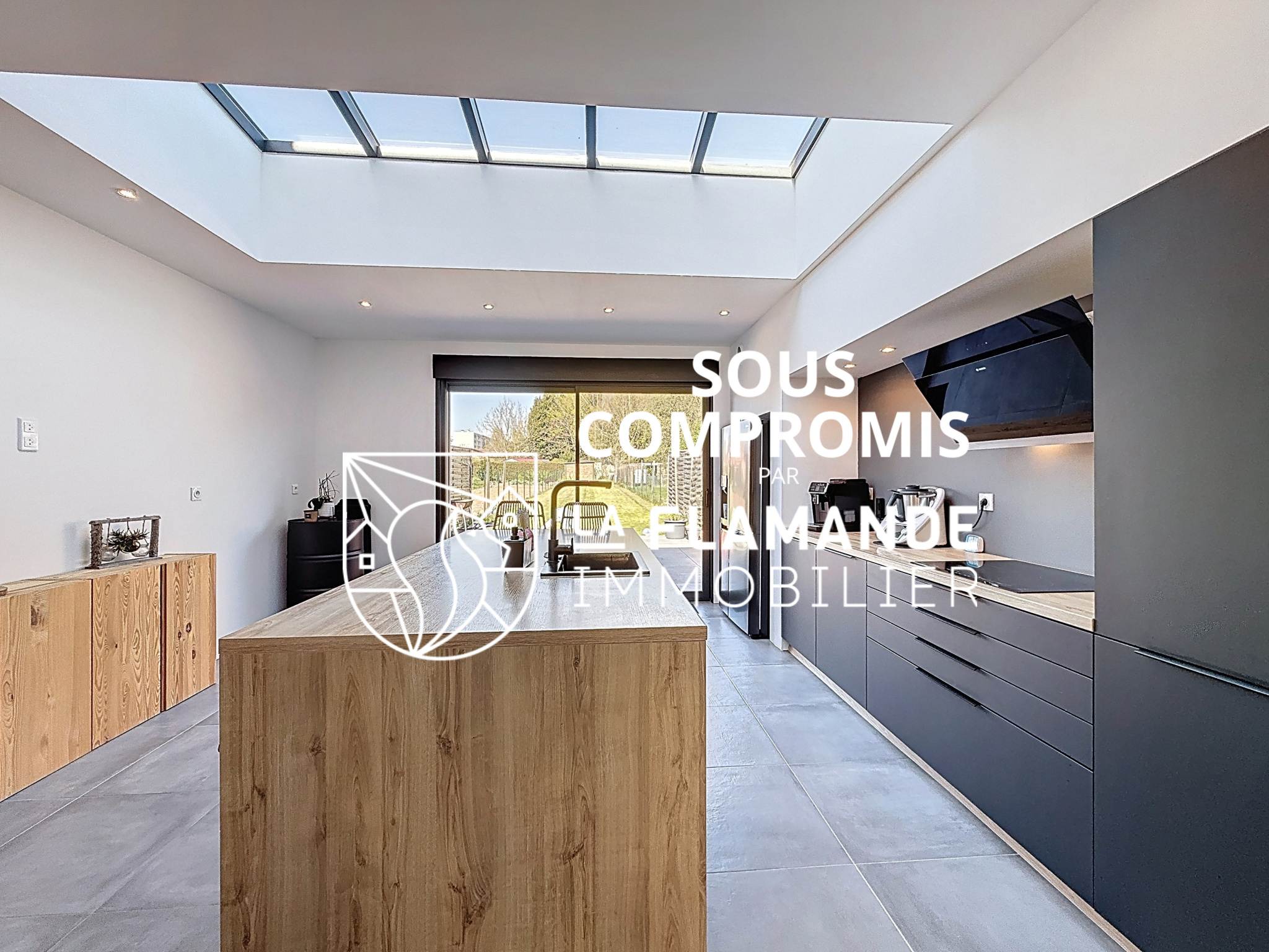 Illustration 0 SOUS COMPROMIS